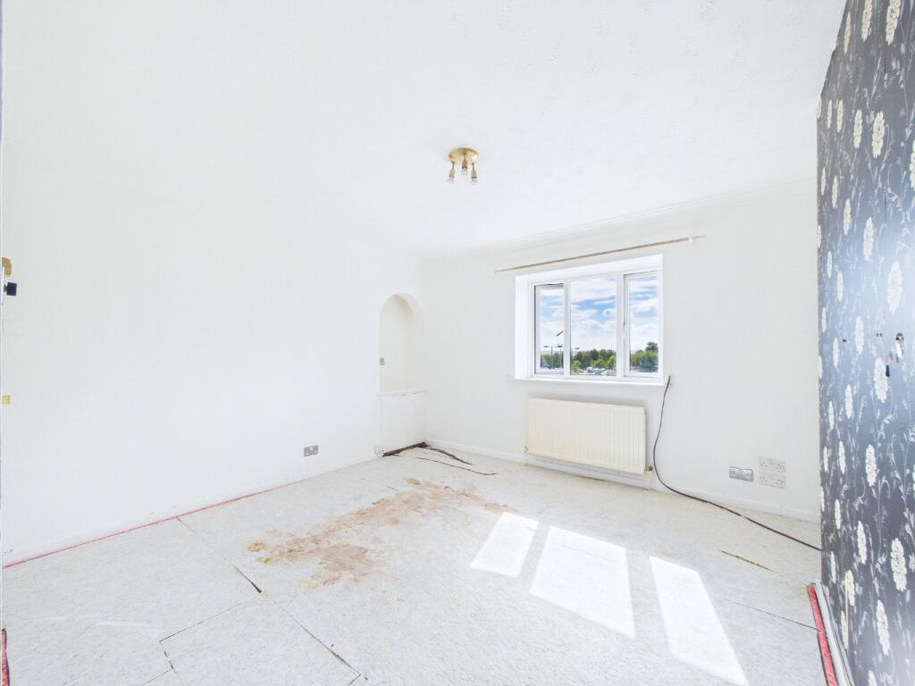 Franklyns, Teviot Avenue, Aveley, Essex, RM15 photo 3