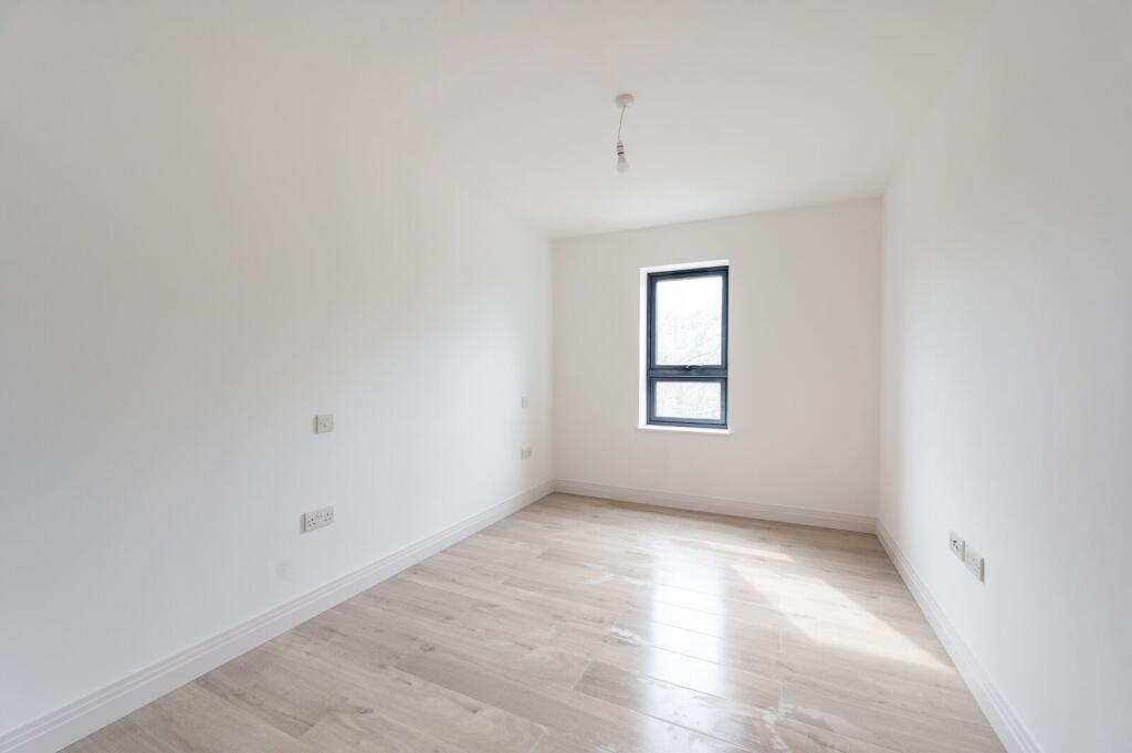 Apartment in Croydon - View 4