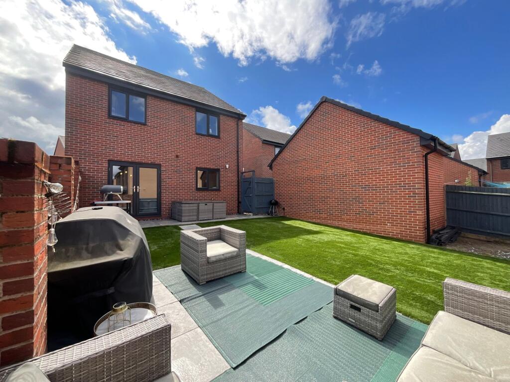 House in Newcastle-under-Lyme, Staffordshire - View 4