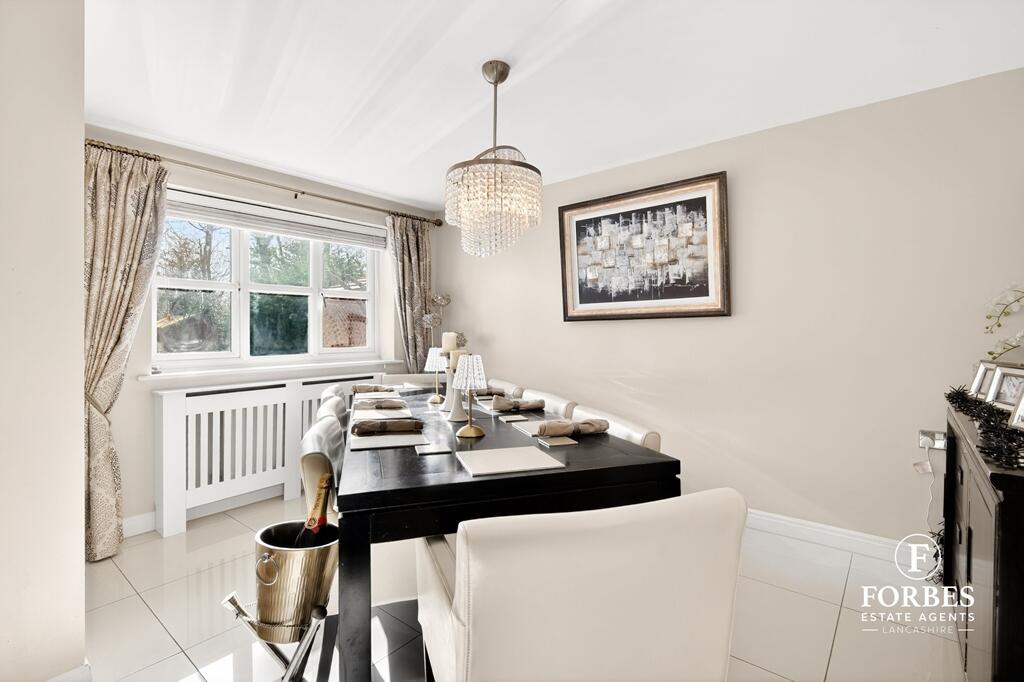 House in Chorley, Clayton-le-Woods - More