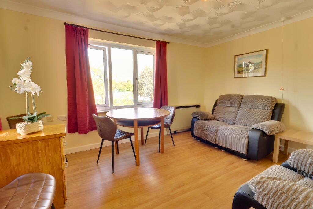 Apartment in Portsmouth - View 2
