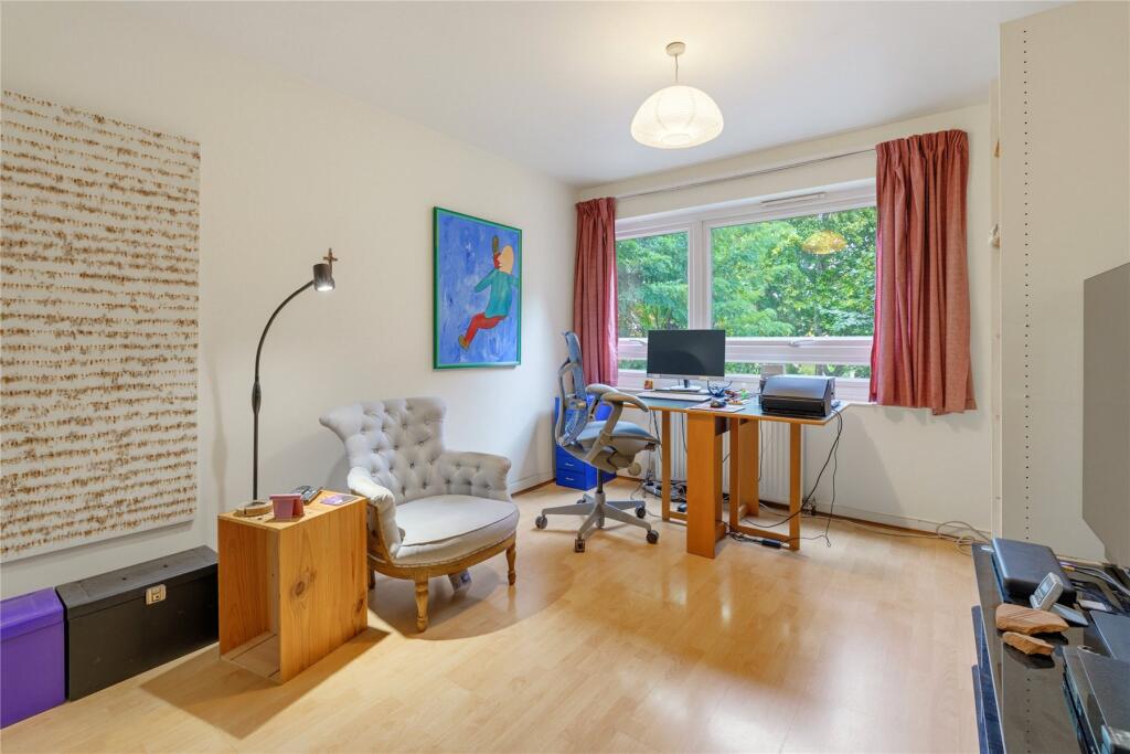 Apartment in London - View 3