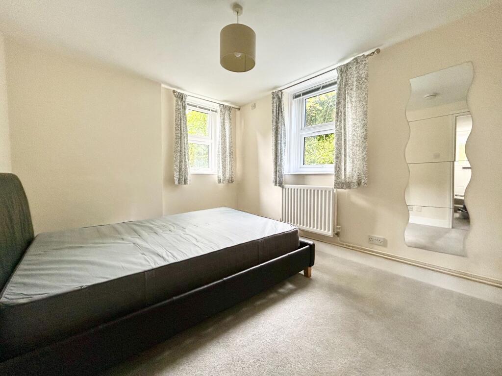 Apartment in Guildford - View 5