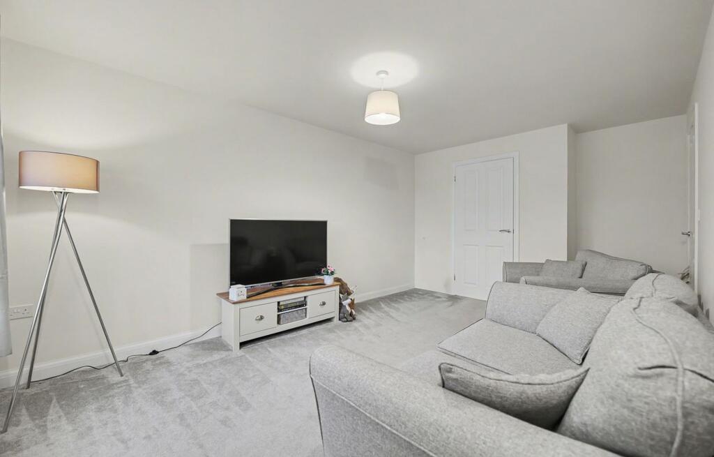 Dogwood Drive, Market Harborough, LE16 photo 2