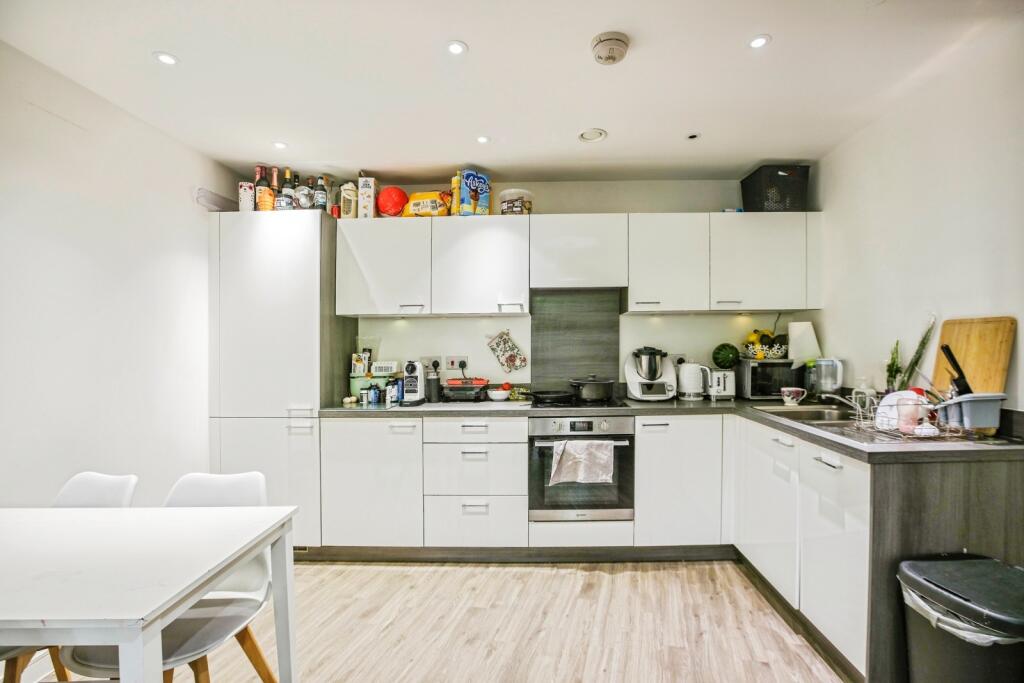 Apartment in London - View 3