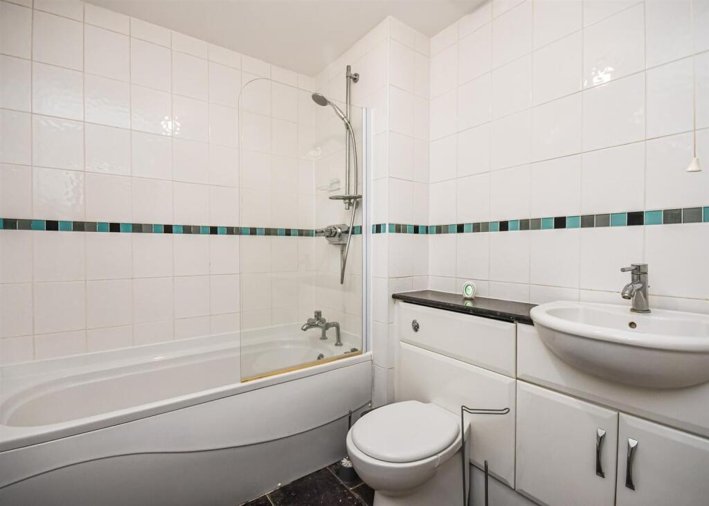 Apartment in Wolverhampton - View 4