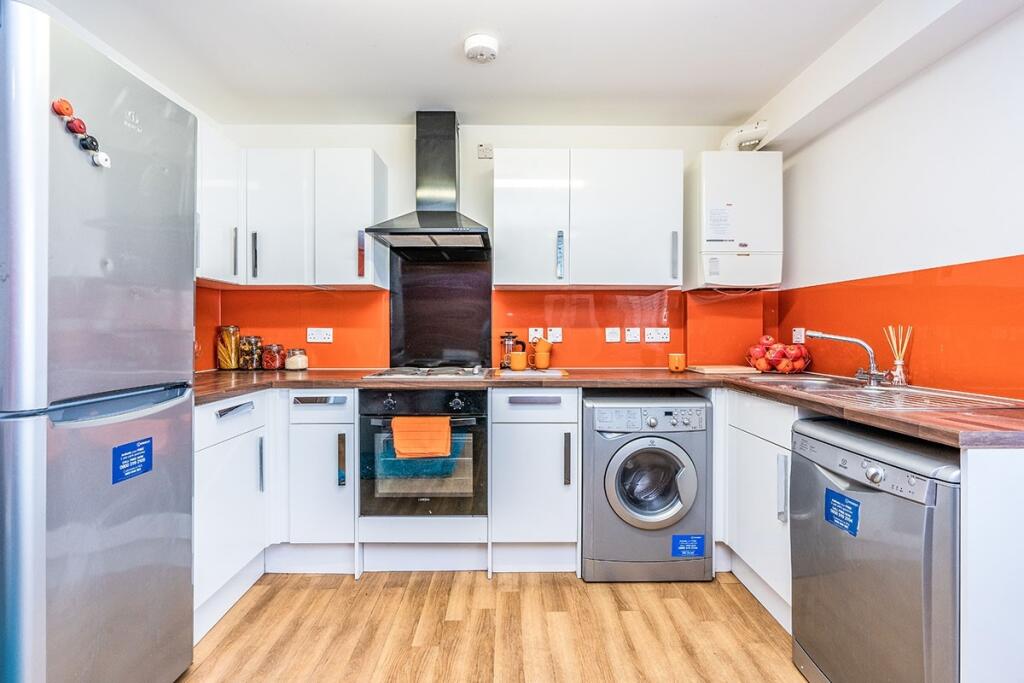 Apartment in Southampton - View 3
