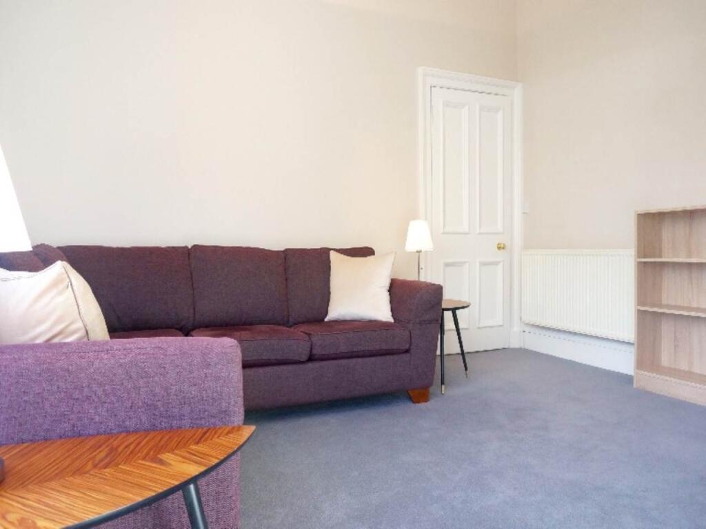 Apartment in Edinburgh - More