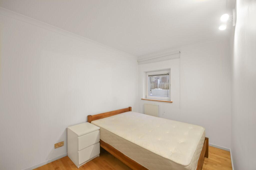Queen of Denmark Court, 
Surrey Quays, SE16 - More