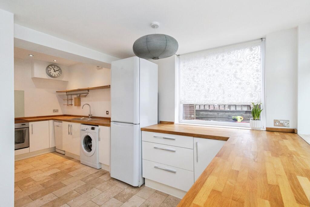 Parrs Wood Road, Didsbury, Manchester, Greater Manchester, M20 photo 3