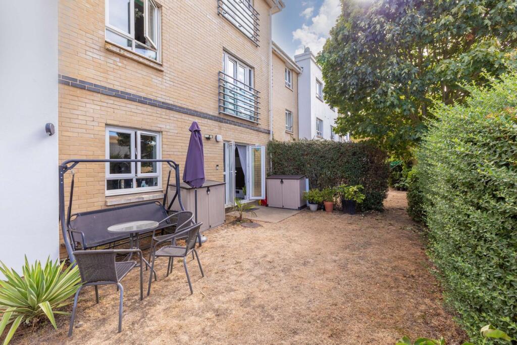 Main image of property: Sovereign Heights, Langley , SL3