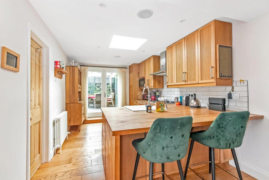 House in London - View 5