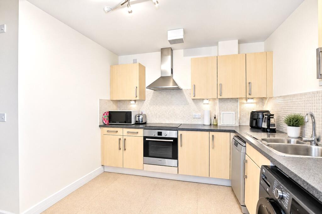 Apartment in London - View 2
