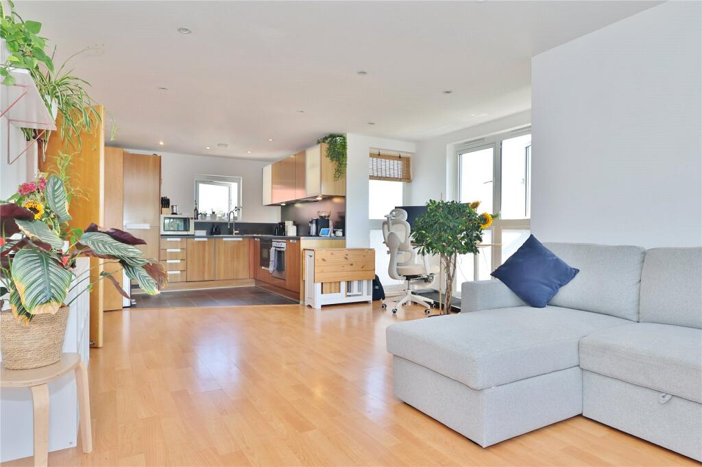 Apartment in Woking, Mount Hermon, Westfield - View 3