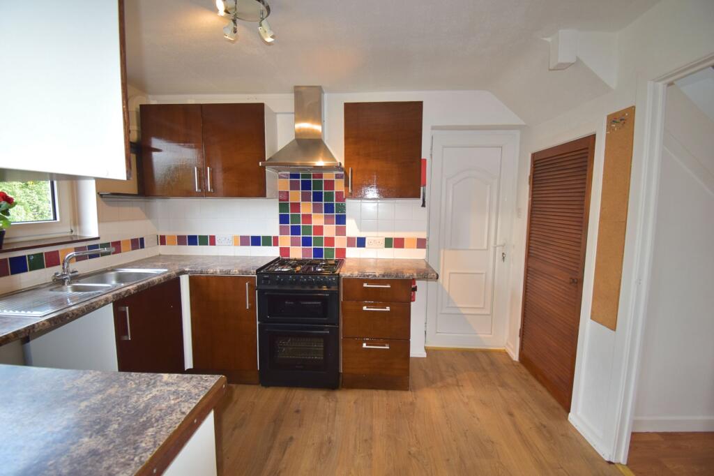 House in High Peak, Low Leighton, New Mills - View 3