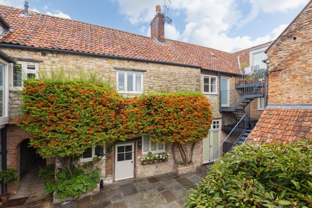 Main image of property: The Courtyard, Union Street