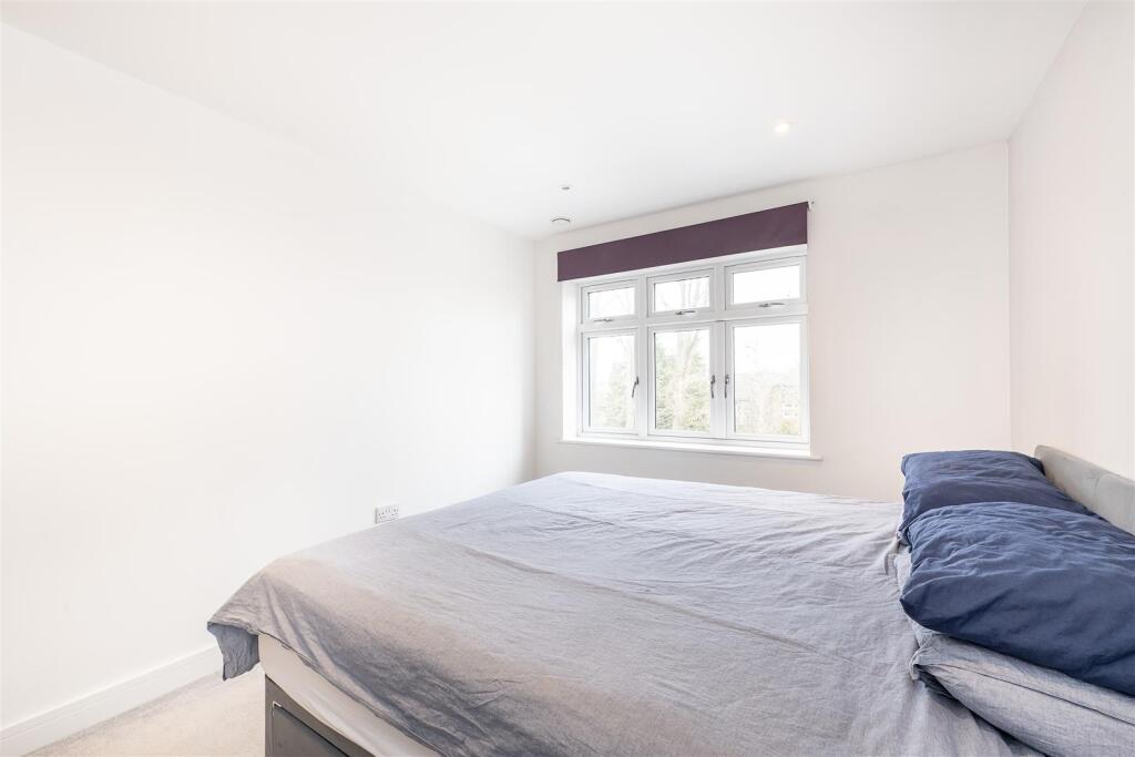 Additional image 8 of Cross Way, Harpenden