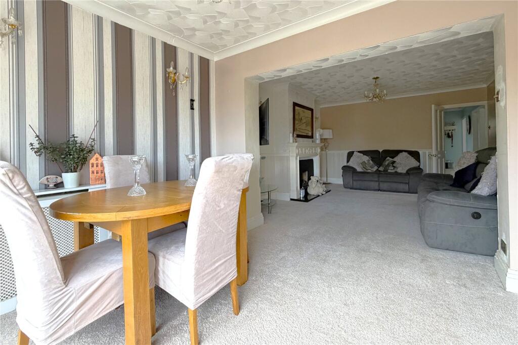 House in Havant, Hampshire - View 4