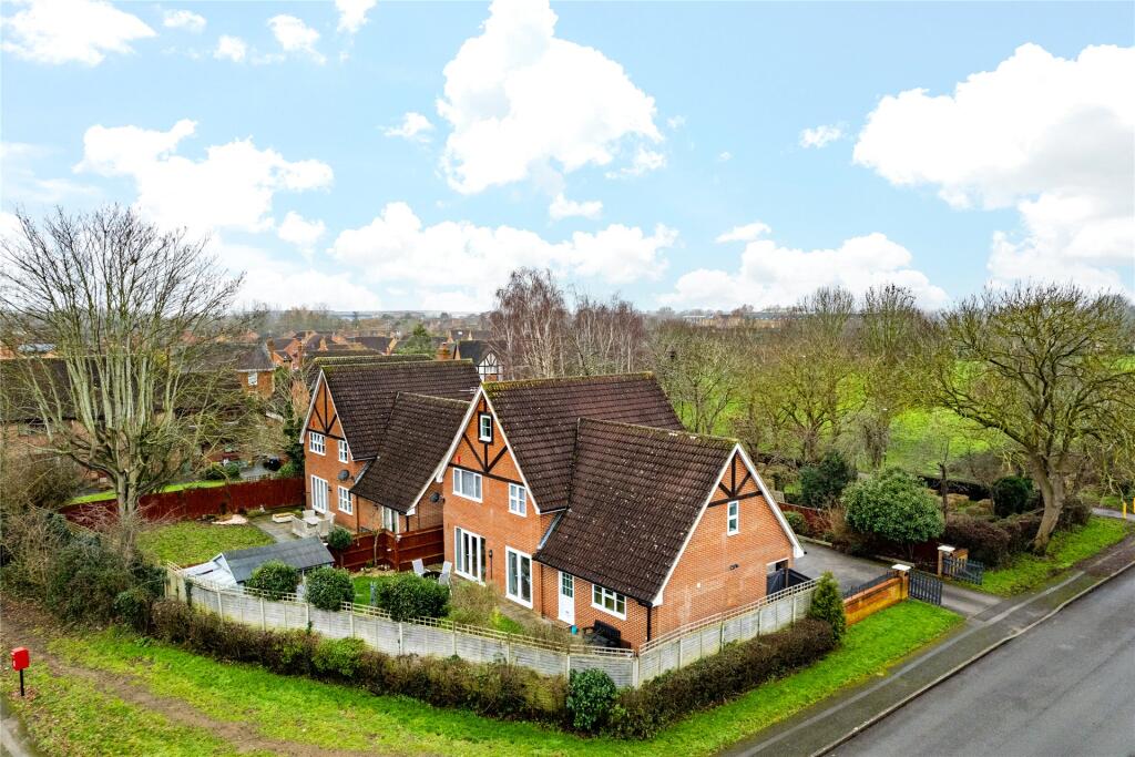 House in Milton Keynes, Caldecotte, Walton - View 4