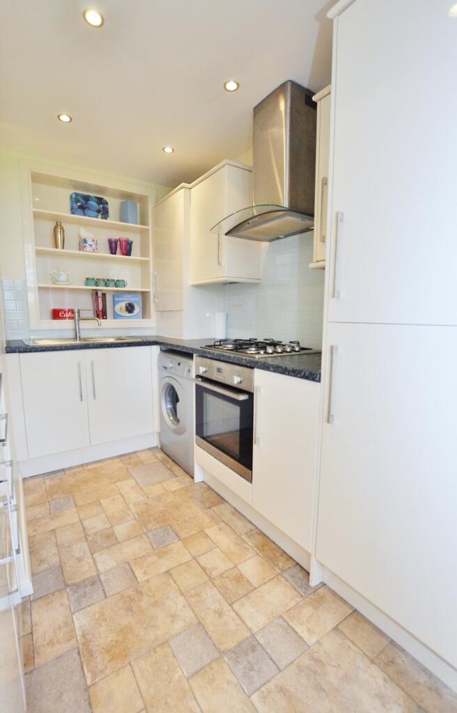 Apartment in Newcastle upon Tyne - View 5