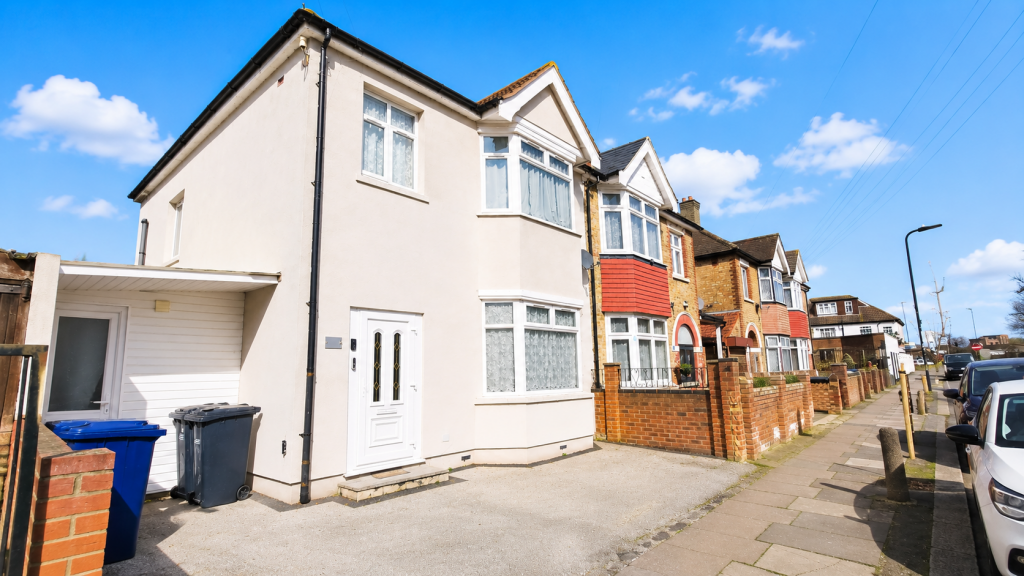House in London - View 2