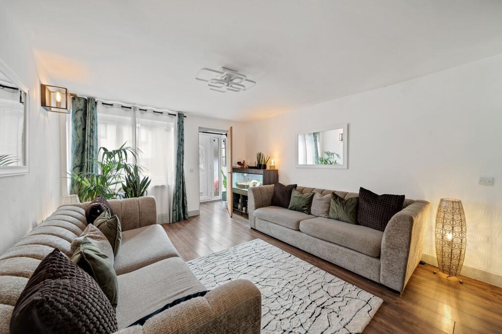 Shearwood Crescent, Crayford, DA1 photo 3