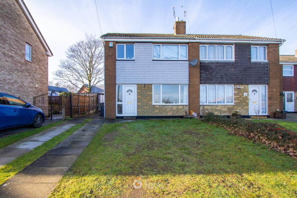3-bed semi-detached on Cantley Manor Avenue, Cantley, Doncaster, DN4, £215,000