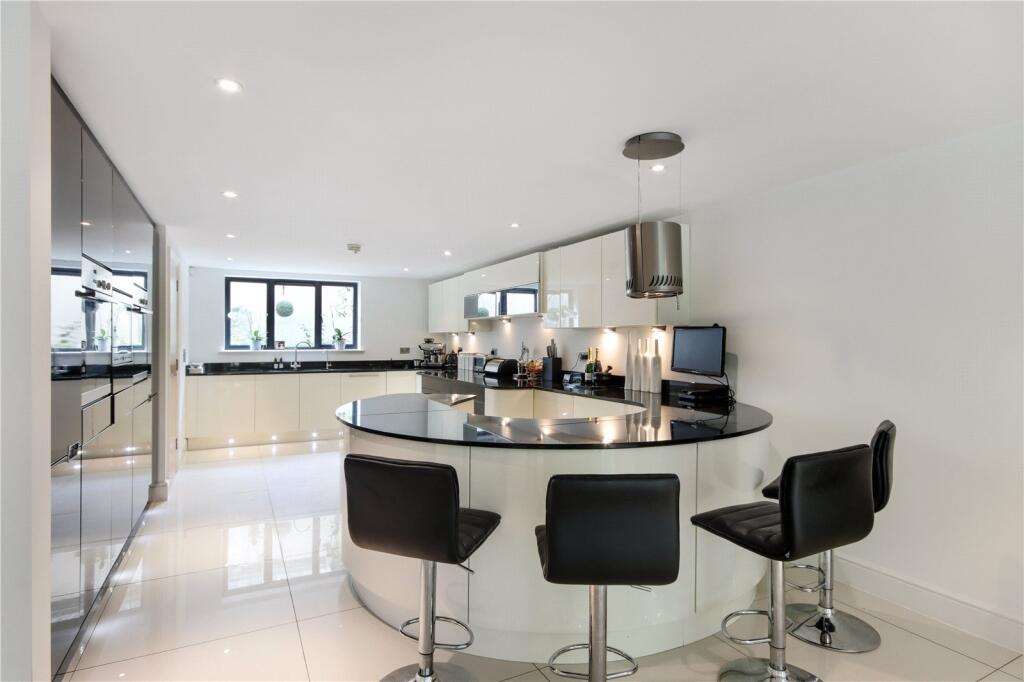 Kentish Gardens, Tunbridge Wells, Kent, TN2 - View 5