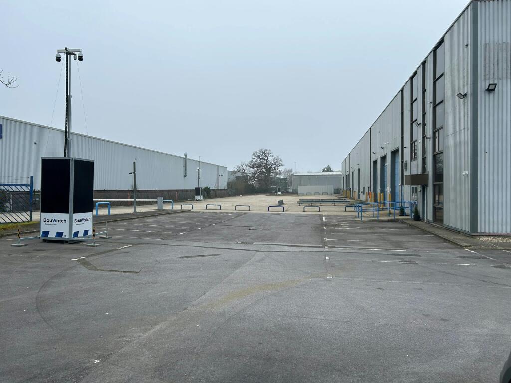 yard v1.jpg
