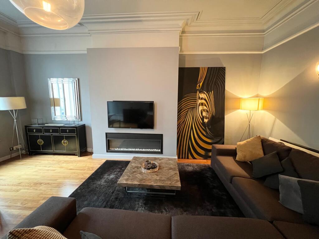 Main image of property: 21-22 Park Row, Leeds, LS1 5HA