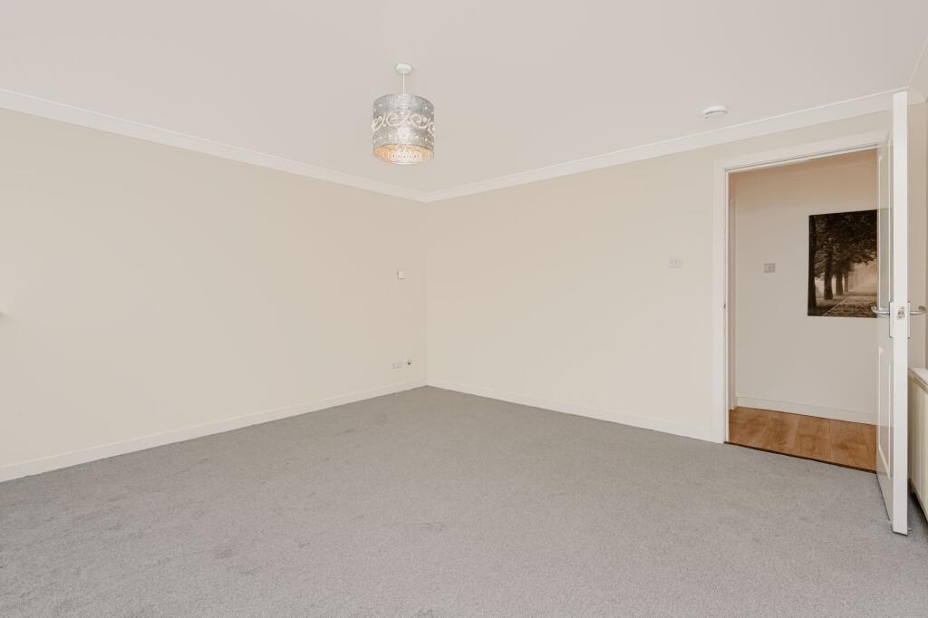 Apartment in Edinburgh - View 2
