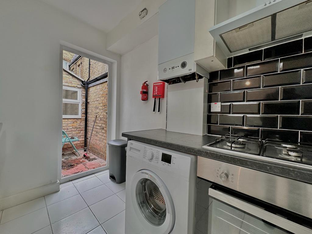 Apartment in London - View 4