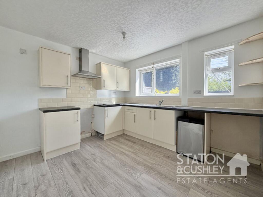 House in Ashfield, Sutton in Ashfield, Nottinghamshire - View 5