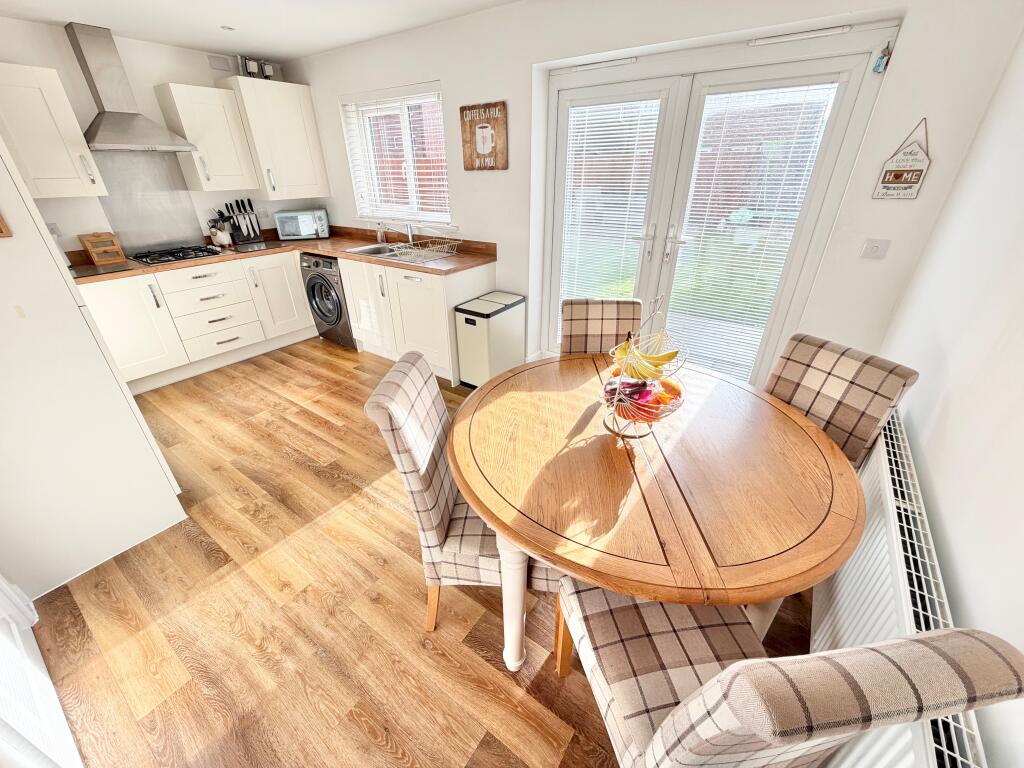 Longbank Court, Rossmore photo 2