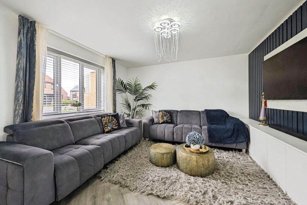 House in North Tyneside, Fallow Park, Benton - View 3