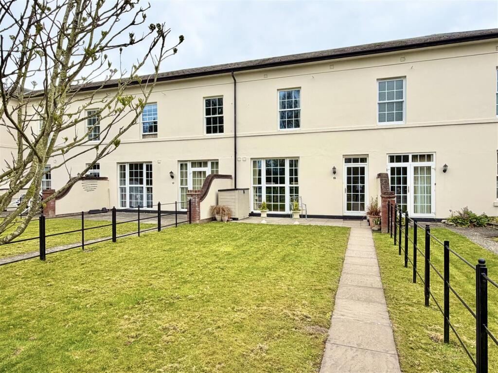 Main image of property: 12 Oxon Hall, Holyhead Road, Shrewsbury, SY3 8BW