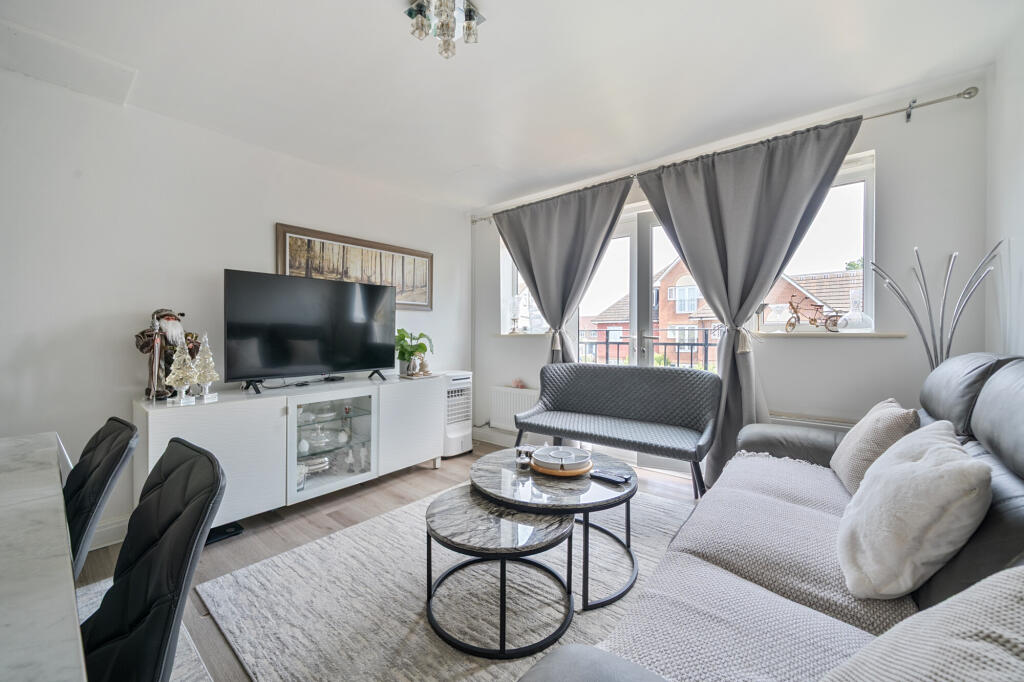 Main image of property: 1 Turners Close, Whetstone, N20