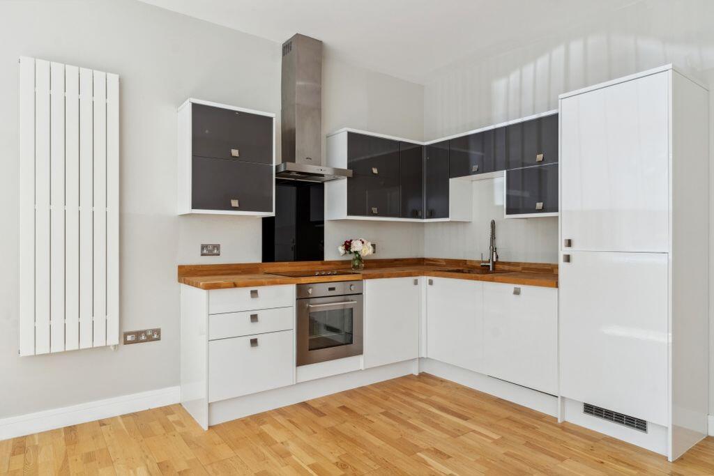 Apartment in Slough - View 4