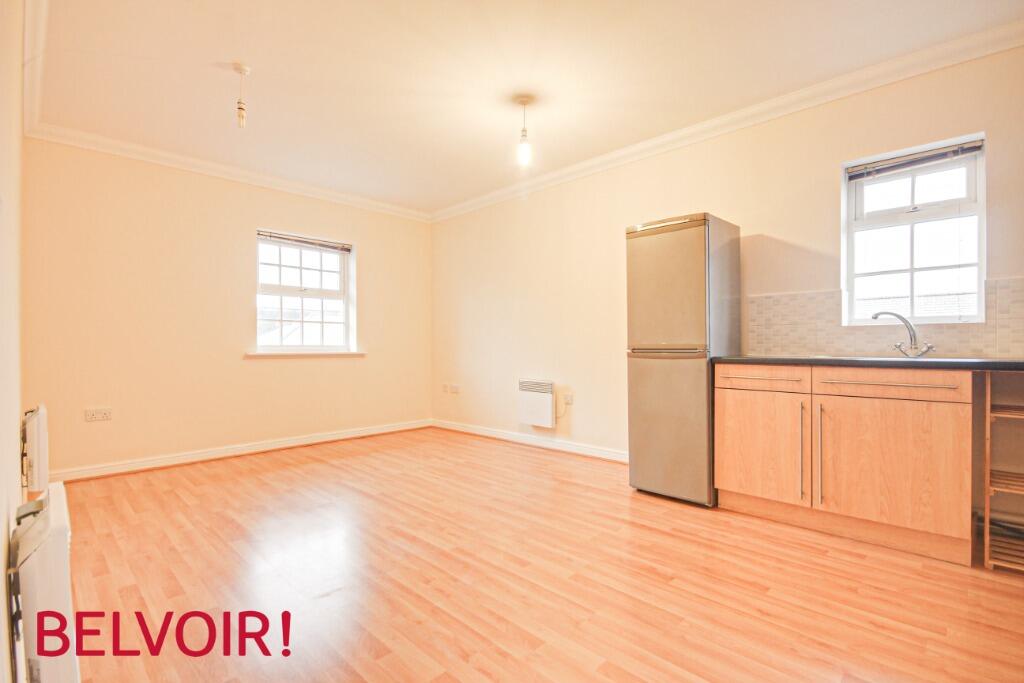Apartment in Gloucester - View 3