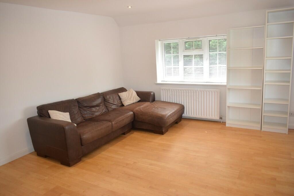 Apartment in Southampton, Hollybrook - View 3