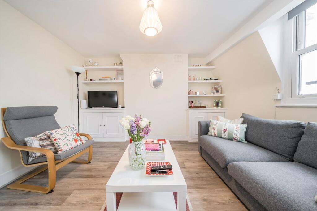 Apartment in London - More