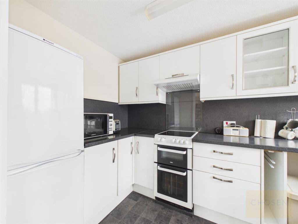 Apartment in Tewkesbury, Churchdown - View 5