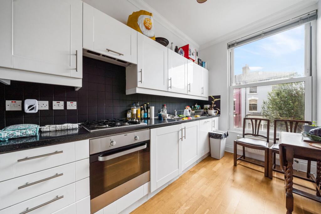 Apartment in London - View 3