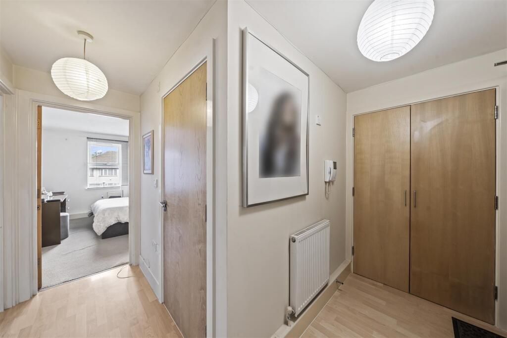 Apartment in London - View 4
