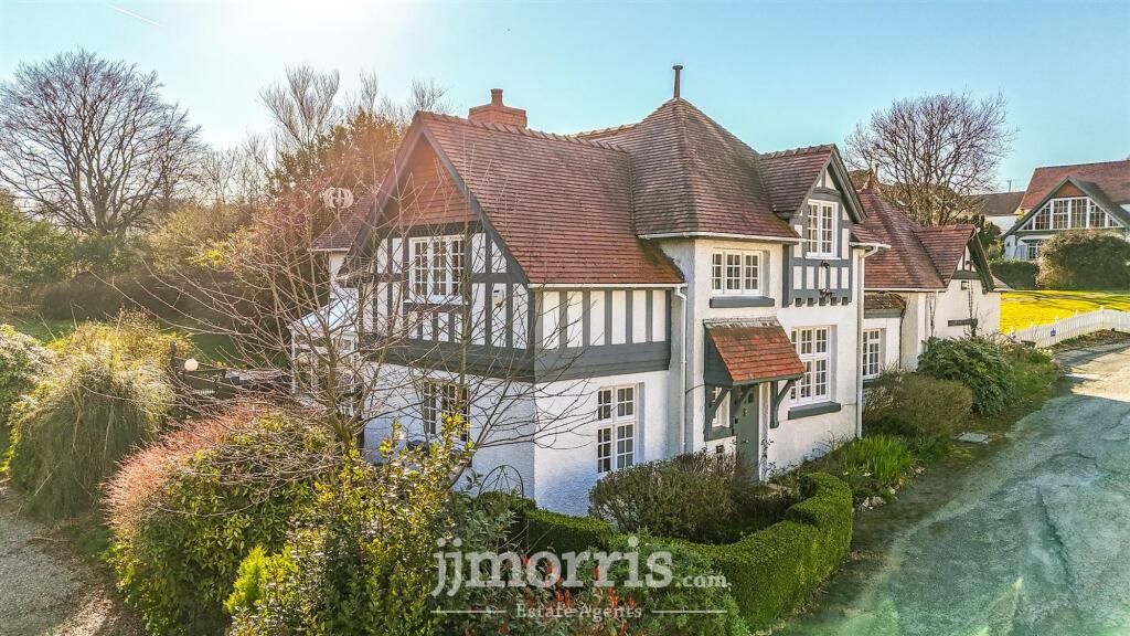 Main image of property: Aberporth, Cardigan, SA43