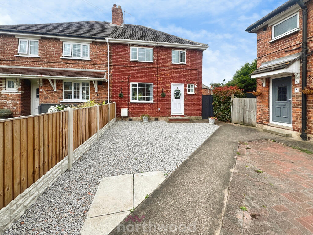 Main image of property: Geneva Square, Moorends, Doncaster, DN8