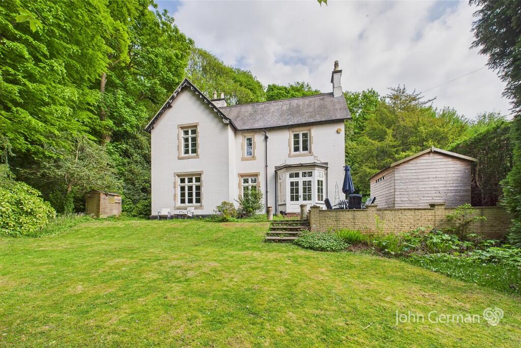 5-bed detached on Newton Road, Burton-on-Trent, £725,000
