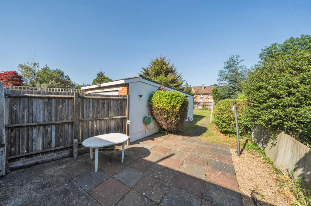 House in London, Blackheath Royal Standard, Kidbrooke - More