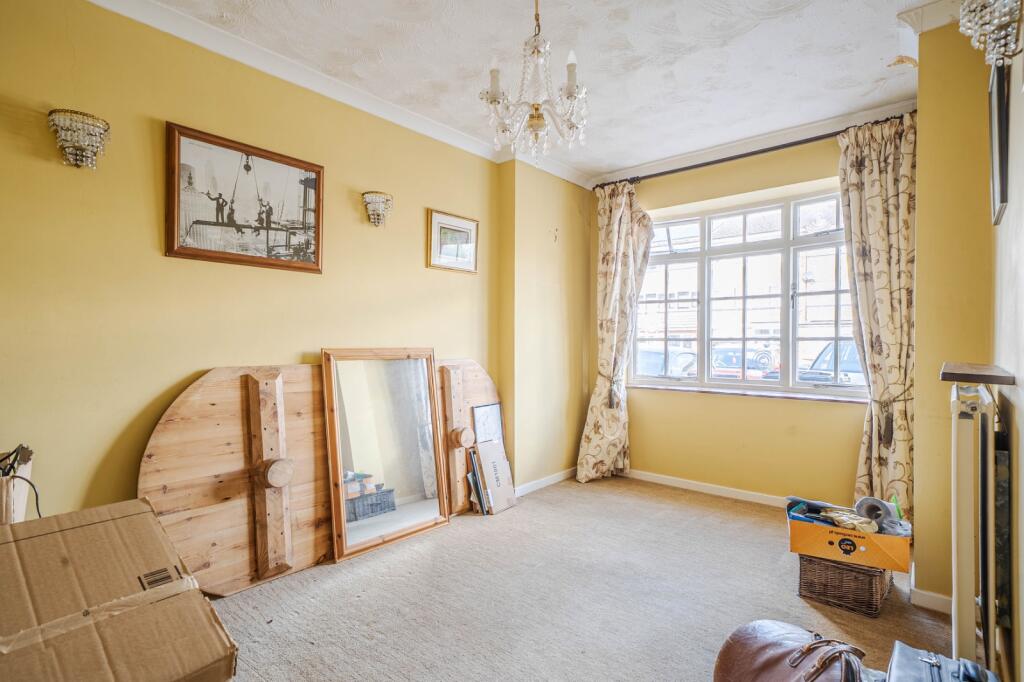 House in Luton - View 5