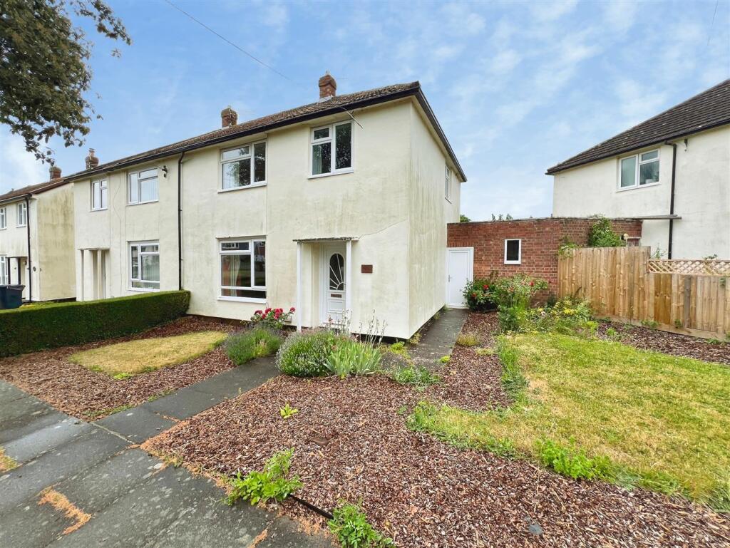 Main image of property: Pool Rise, Shrewsbury